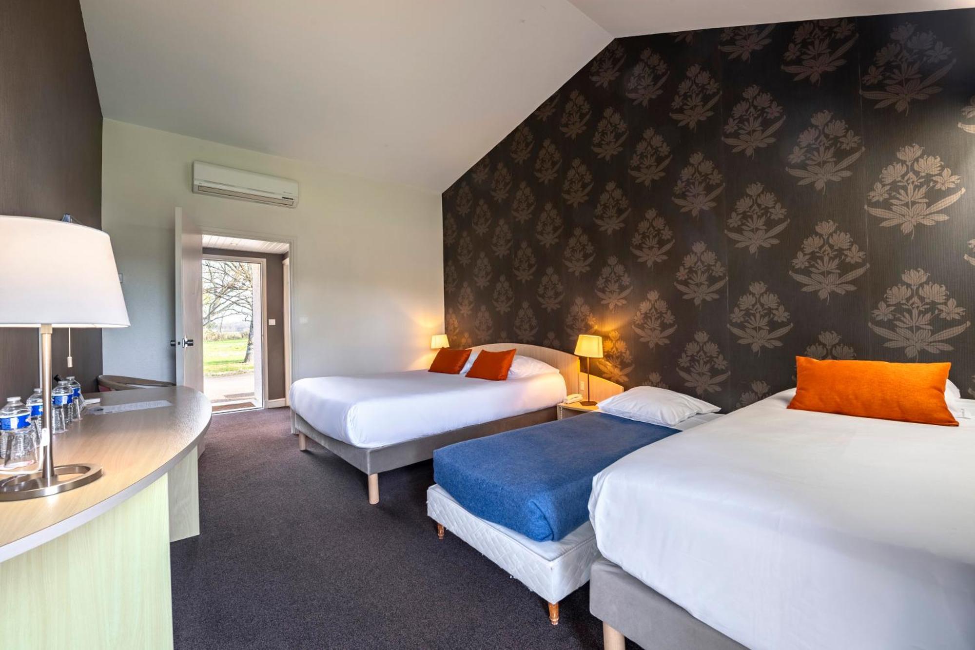 Le Relais Fleuri, Hotel Et Restaurant Logis - Avallon Савиньи-ле-Буа Экстерьер фото