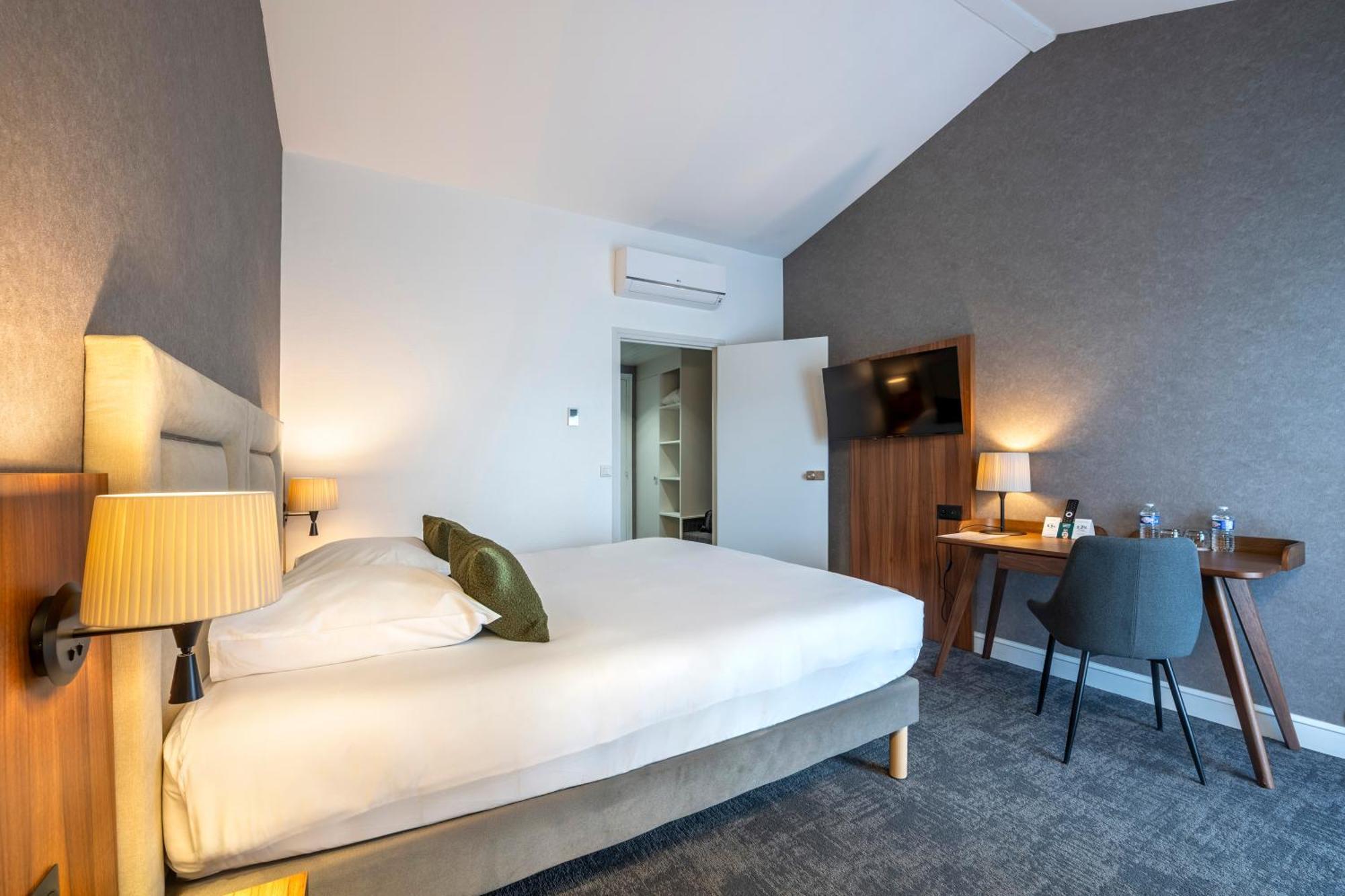 Le Relais Fleuri, Hotel Et Restaurant Logis - Avallon Савиньи-ле-Буа Экстерьер фото